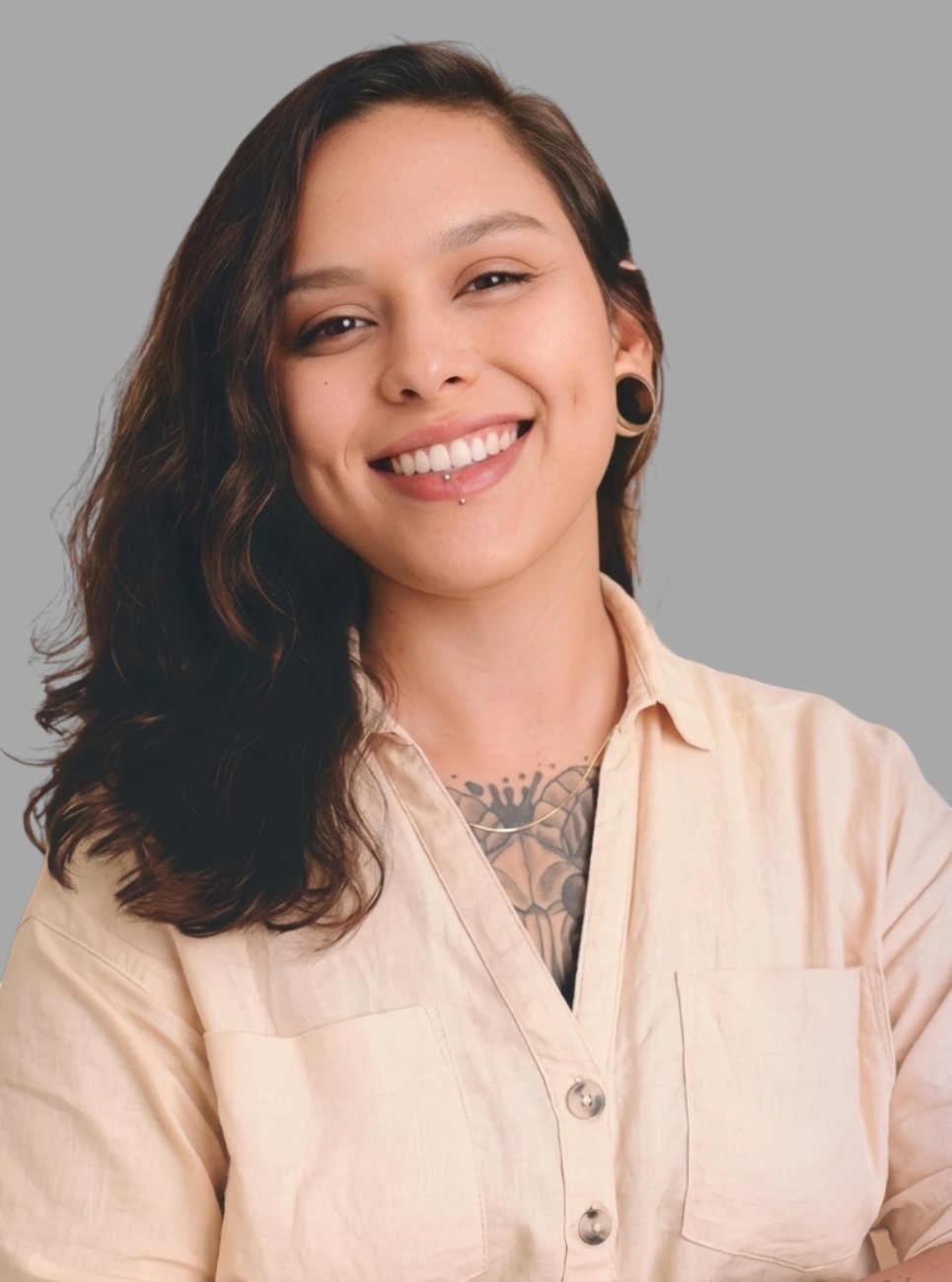 Atua com massagem desportiva, Holística e ayurvedica.